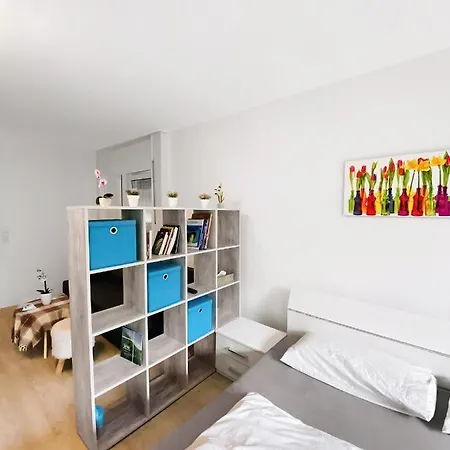 Little Black Forest Garden Apartment *